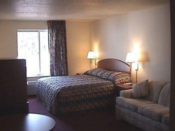 Budget Host Hotel Allegan